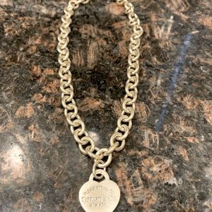 Tiffany and Co. Return to Tiffany’s heart necklace